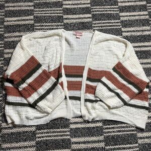 Knit Minded Women's Large Cozy Oversized Cropped Sweater